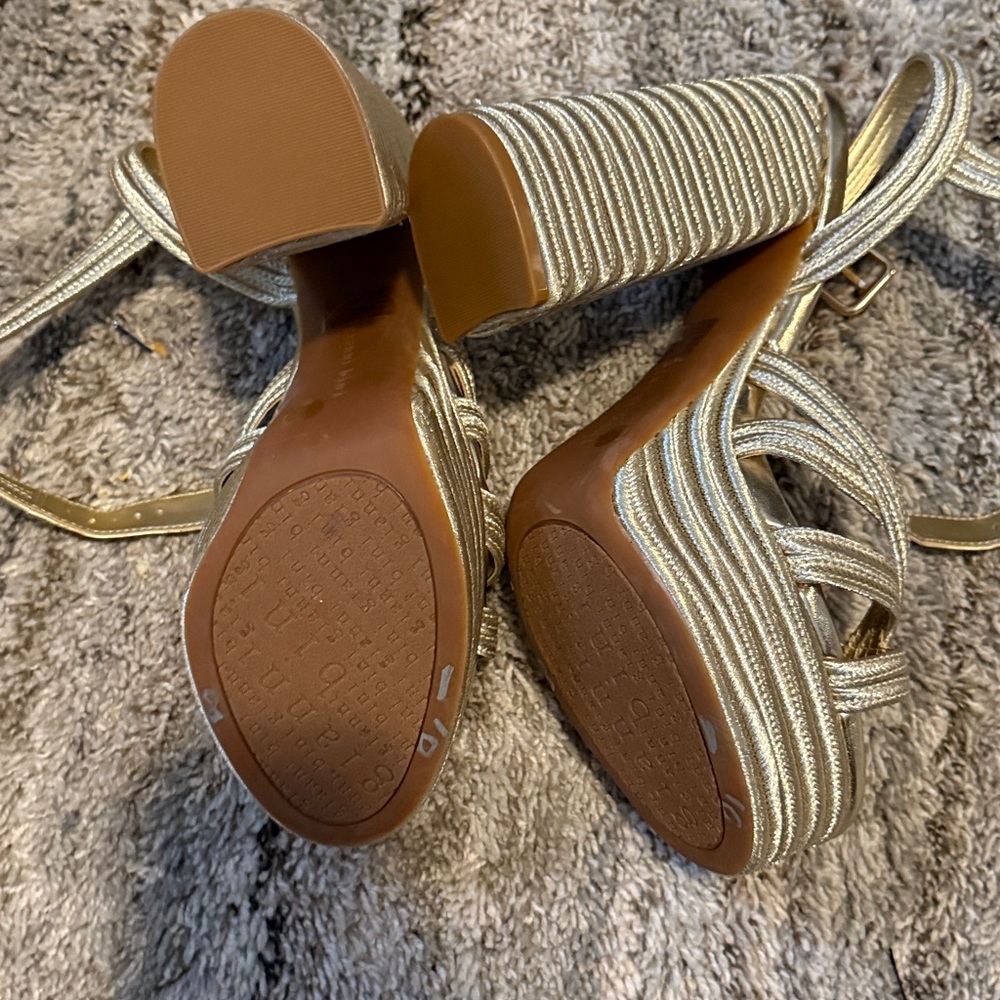 Giani Bernini Gold and Silver Strappy Platform Heels - Picture 5 of 8